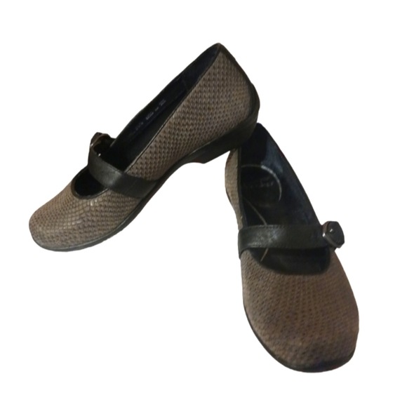 Dansko Orla Green Snakeskin Embossed Mary Jane Comfort Clog size 6.5-7 - Picture 9 of 9